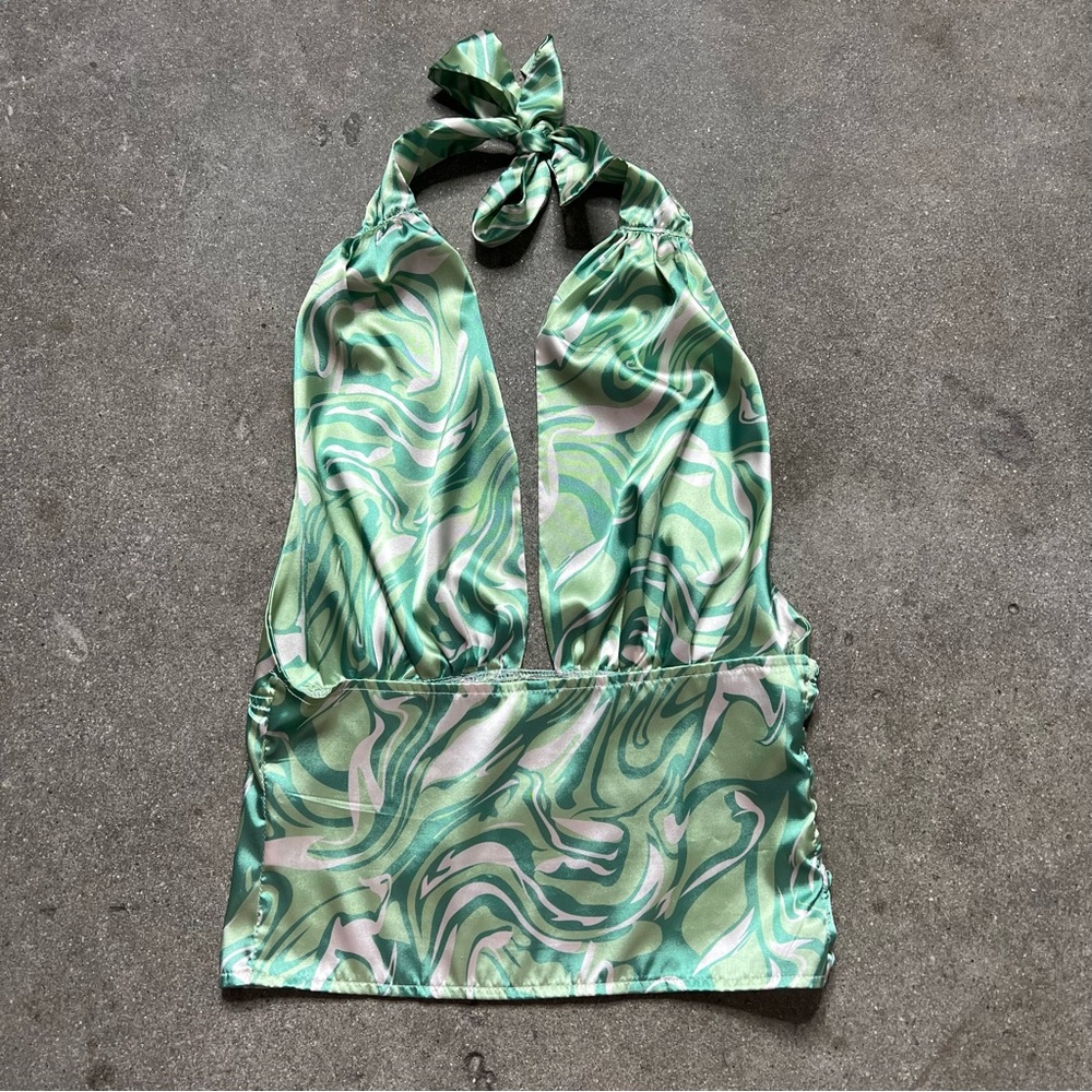 Satin Halter Groovy Top 💚✨